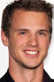 Freddie Stroma