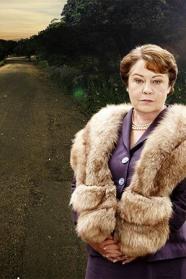 Noni Hazlehurst